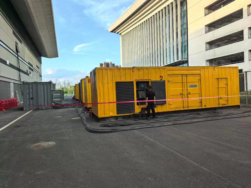 卢氏柴油发电机冬季保养注意事项?